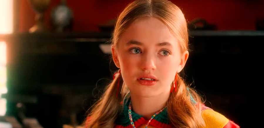 Сколько лет Холли в пятом сезоне Очень странных дел